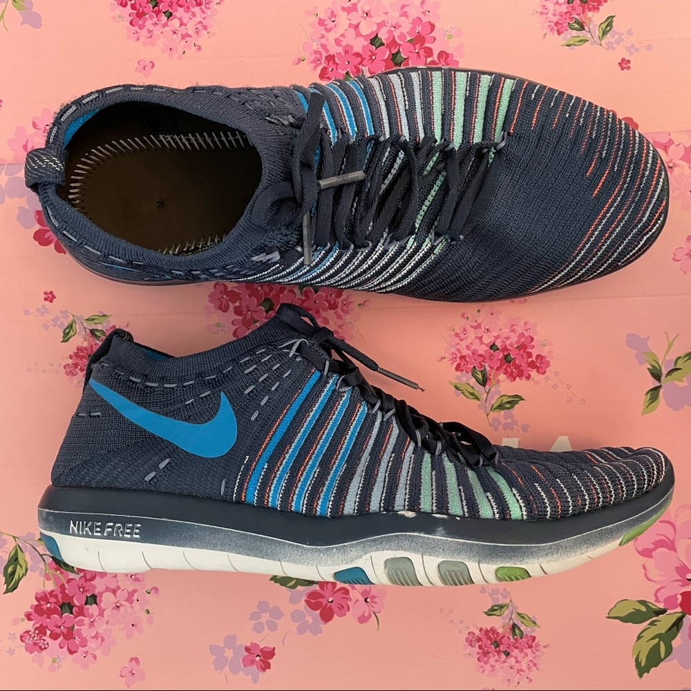 Nike Free Transform Flyknit Women Training Sneakers in Squadron Blue - Picture 2 of 8